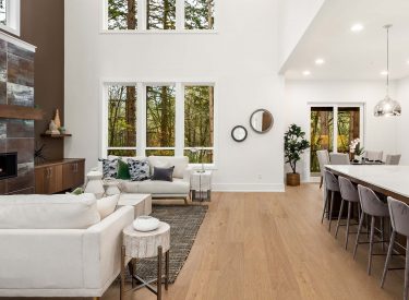 Beautiful,Living,Room,And,Kitchen,In,New,Large,Modern,Luxury
